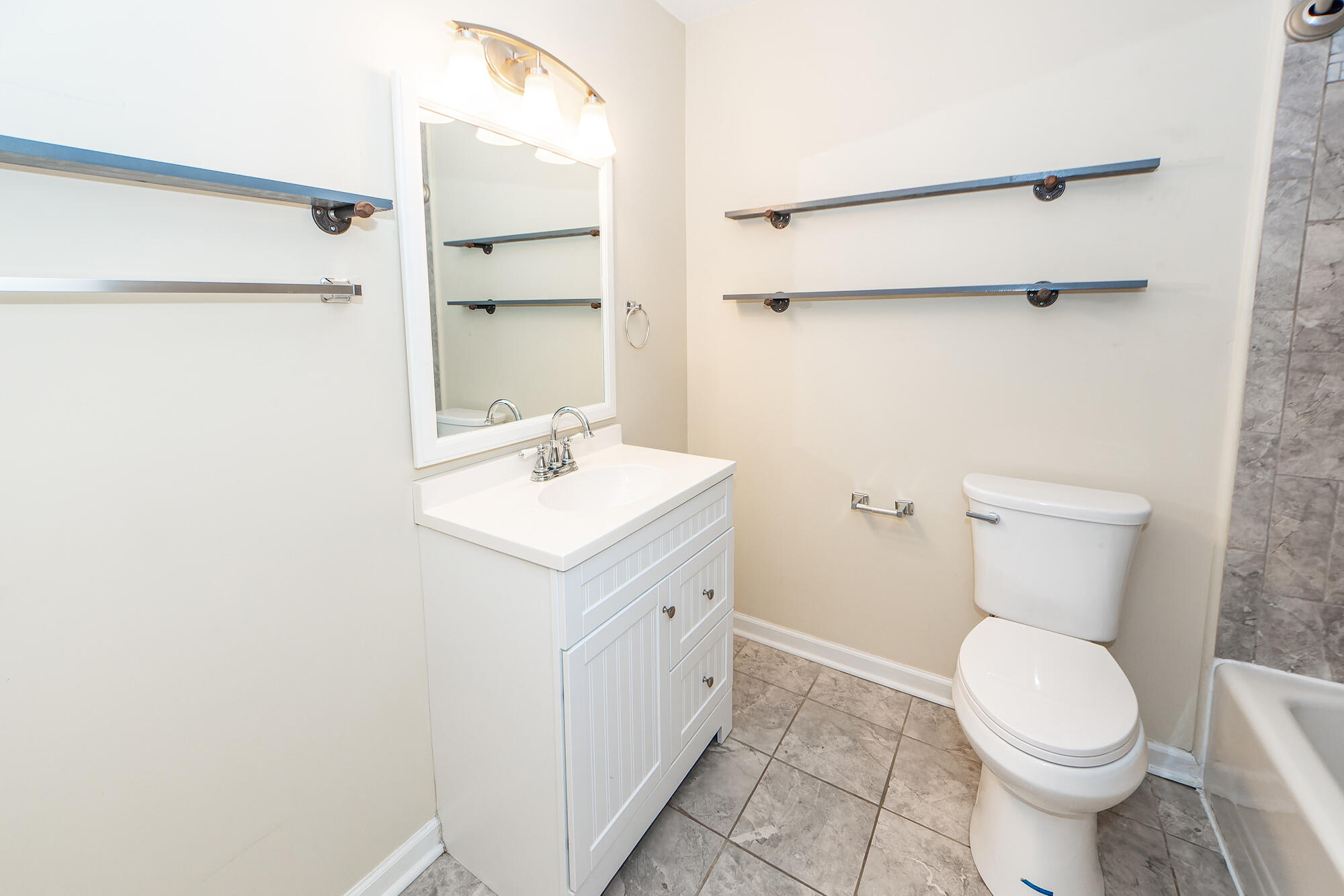 Charleston, South Carolina, 29407, United States, 3 Bedrooms Bedrooms, ,2 BathroomsBathrooms,Residential,For Sale,1738959