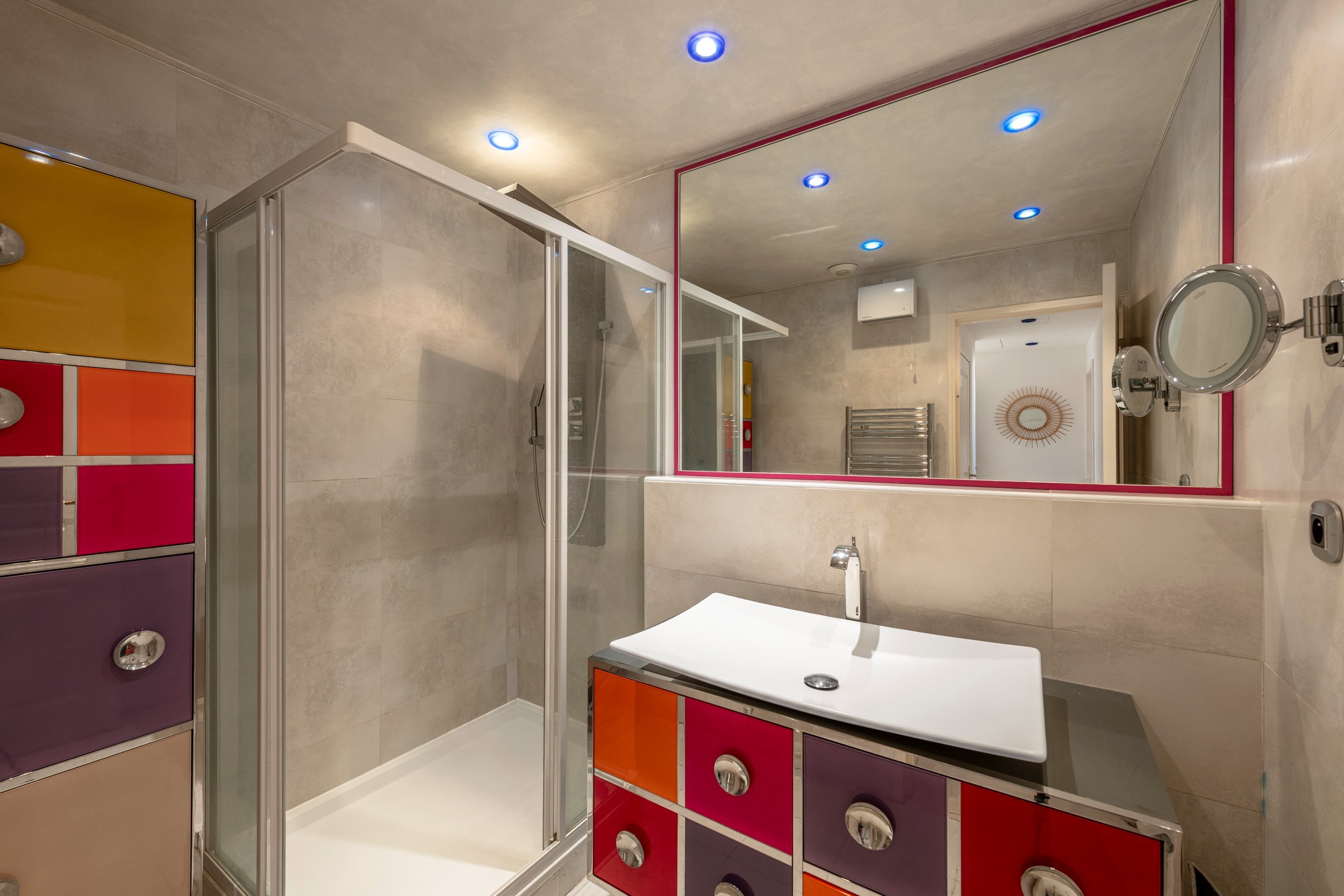  Nice Mont Boron top floor apartment with wraparound terrace and sea glimpse, Fr… - 物件實景