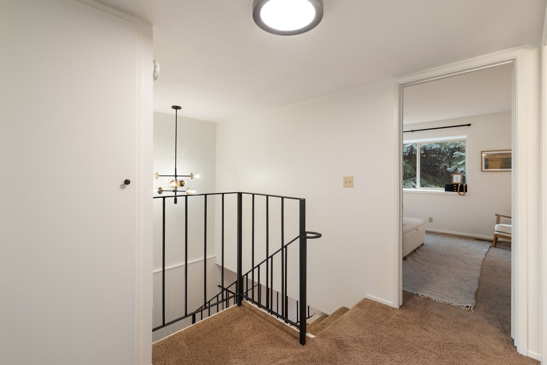  Updated and Well Located Lake Forest Glen Condo - 物件實景