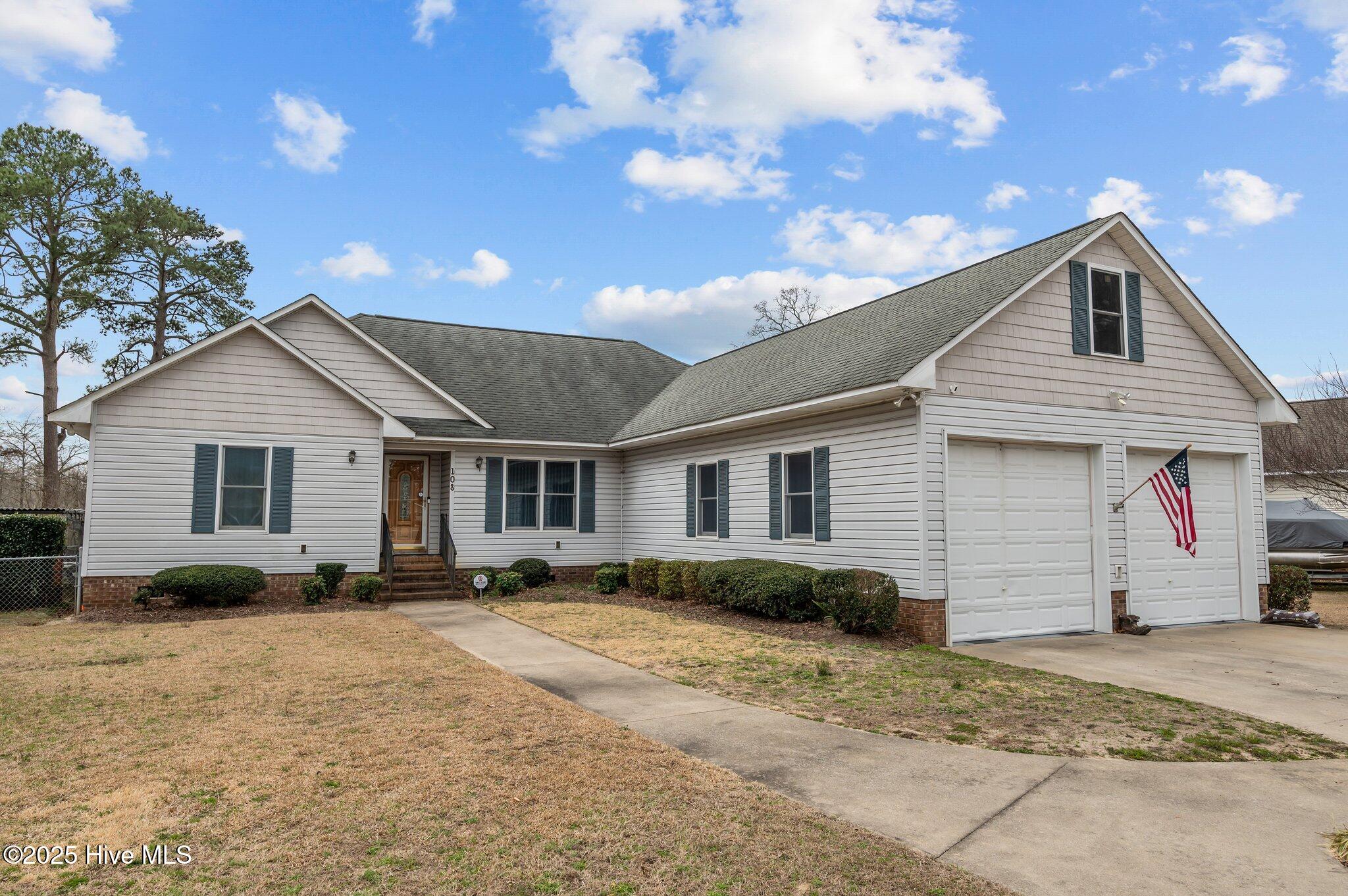 Washington, North Carolina, 27889, United States, 3 Bedrooms Bedrooms, ,2 BathroomsBathrooms,Residential,For Sale,2017723