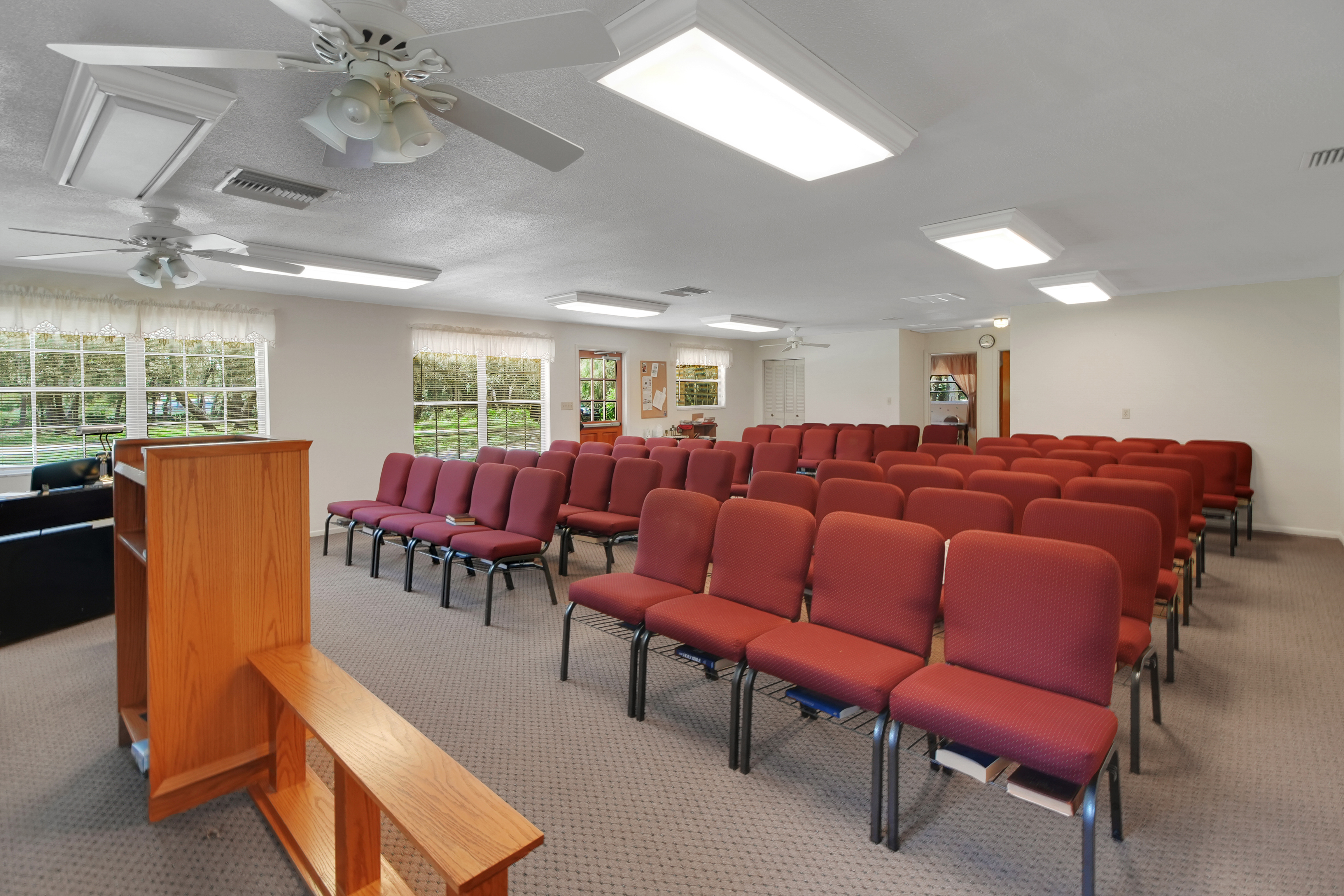 Lady Lake, Florida, 32159, United States, 6 Bedrooms Bedrooms, ,5 BathroomsBathrooms,Residential,For Sale,1921819
