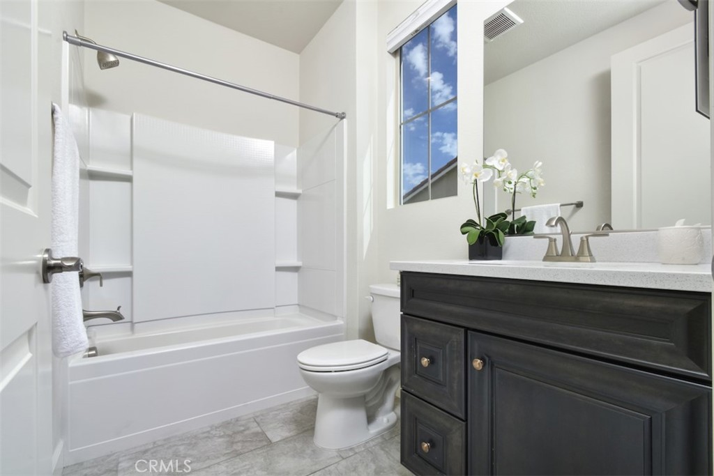 West Hills, California, 91304, United States, 5 Bedrooms Bedrooms, ,6 BathroomsBathrooms,Residential,For Sale,1847144