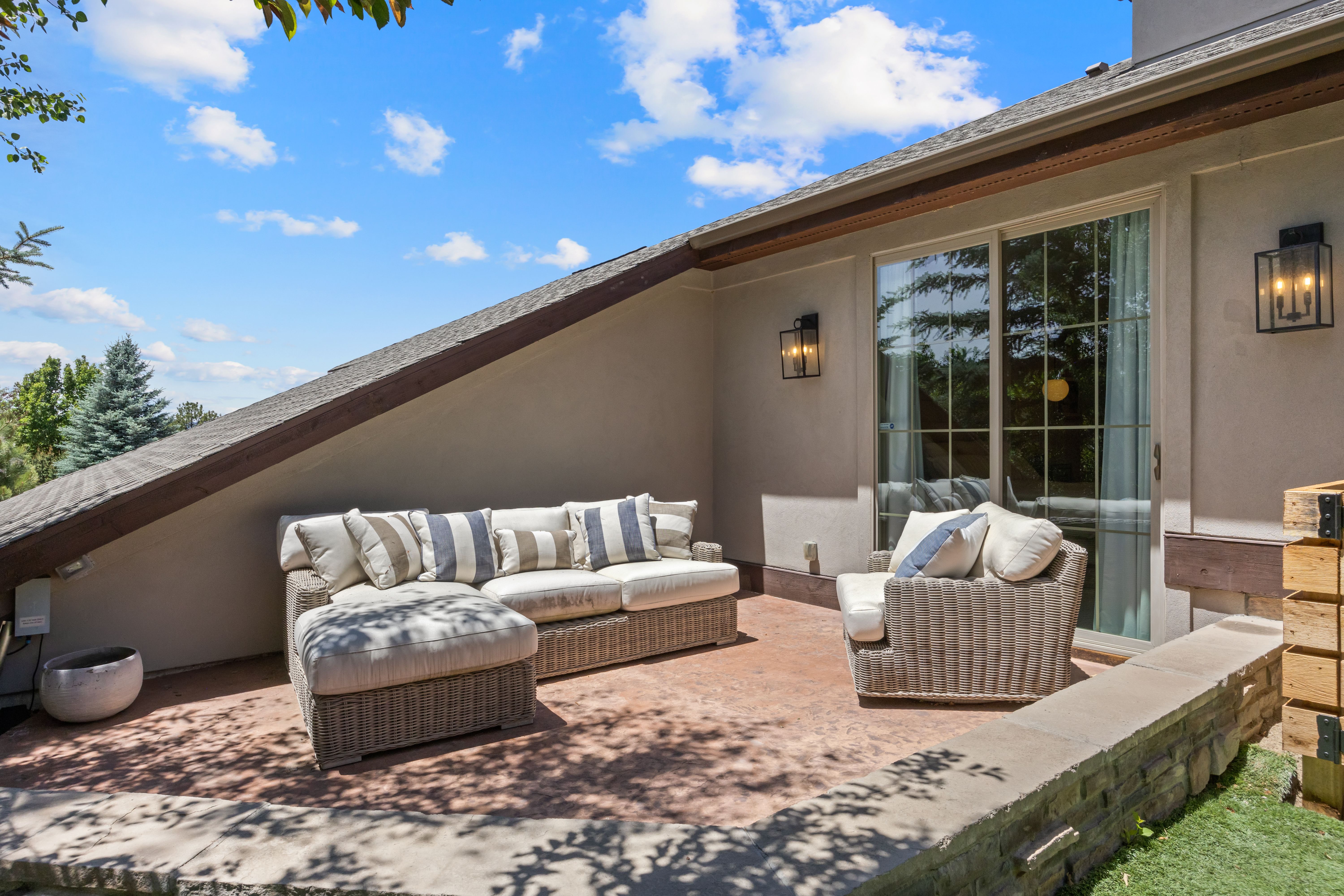  Outdoor Oasis Delivers an Unparalleled Lifestyle - 物件實景