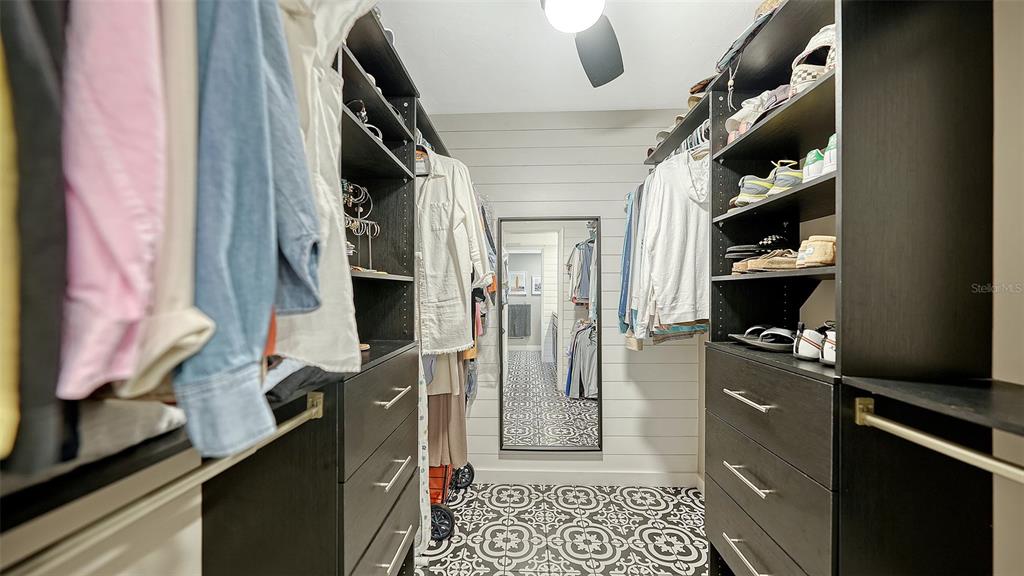 Longboat Key, Florida, 34228, United States, 2 Bedrooms Bedrooms, ,2 BathroomsBathrooms,Residential,For Sale,1987475