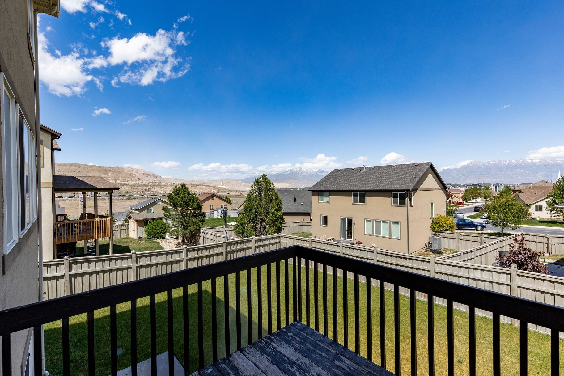  Stunning Views, Walkout Basement - 物件實景