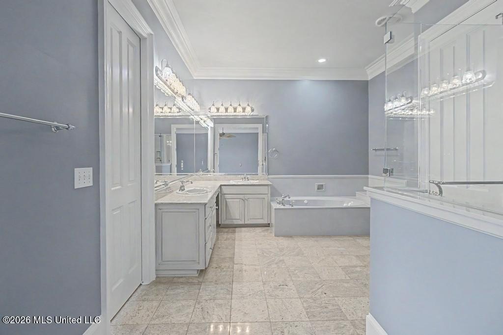 Gulfport, Mississippi, 39503, United States, 6 Bedrooms Bedrooms, ,7 BathroomsBathrooms,Residential,For Sale,2048640