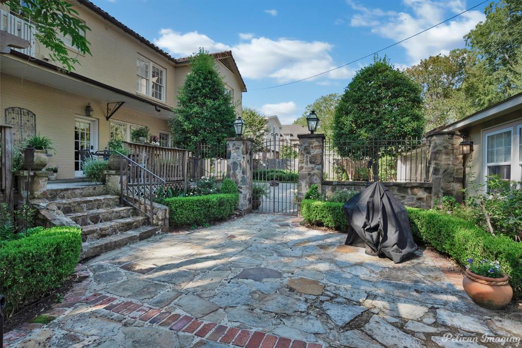 Shreveport, Louisiana, 71106, United States, 5 Bedrooms Bedrooms, ,4 BathroomsBathrooms,Residential,For Sale,1779420