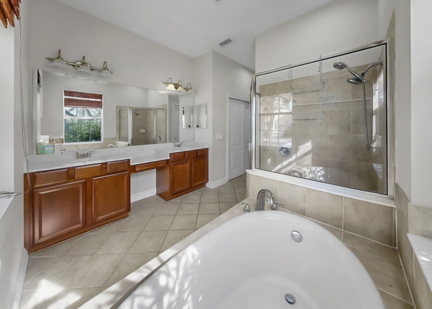 Apollo Beach, Florida, 33572, United States, 3 Bedrooms Bedrooms, ,2 BathroomsBathrooms,Residential,For Sale,2009250