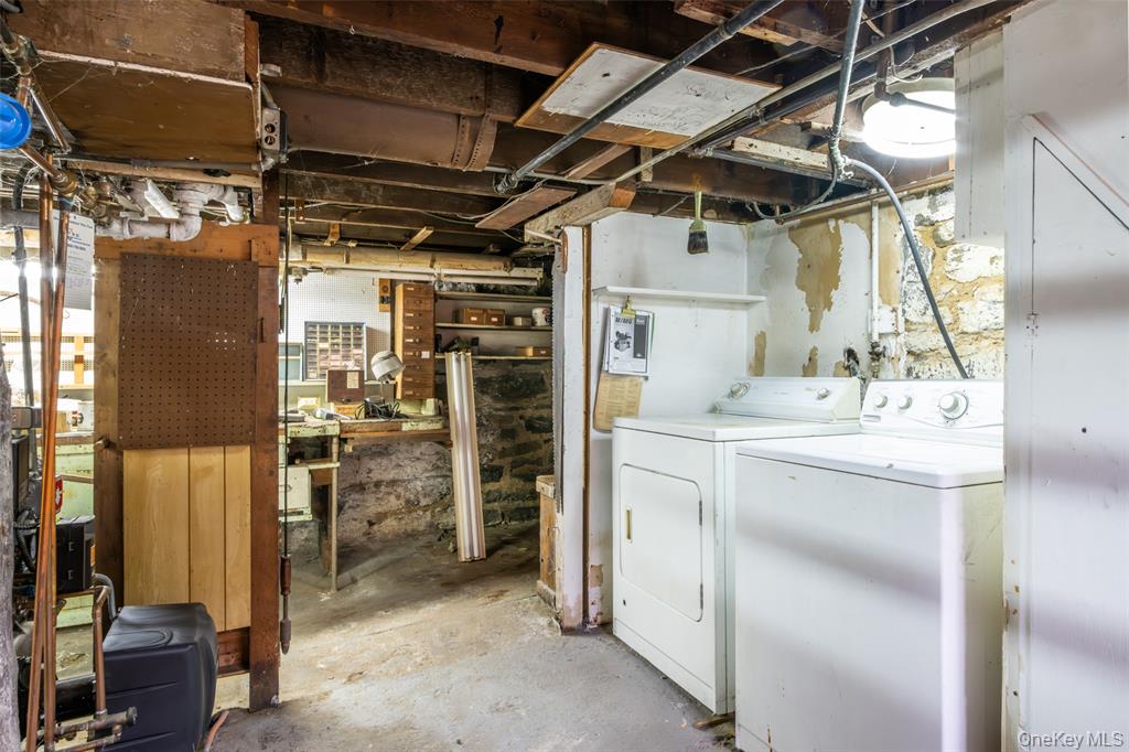 Bronx, New York, 10464, United States, 4 Bedrooms Bedrooms, ,Residential,For Sale,1937282