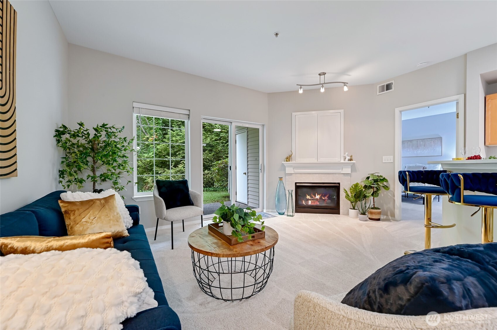 Bothell, Washington, 98011, United States, 2 Bedrooms Bedrooms, ,1 BathroomBathrooms,Residential,For Sale,1933100