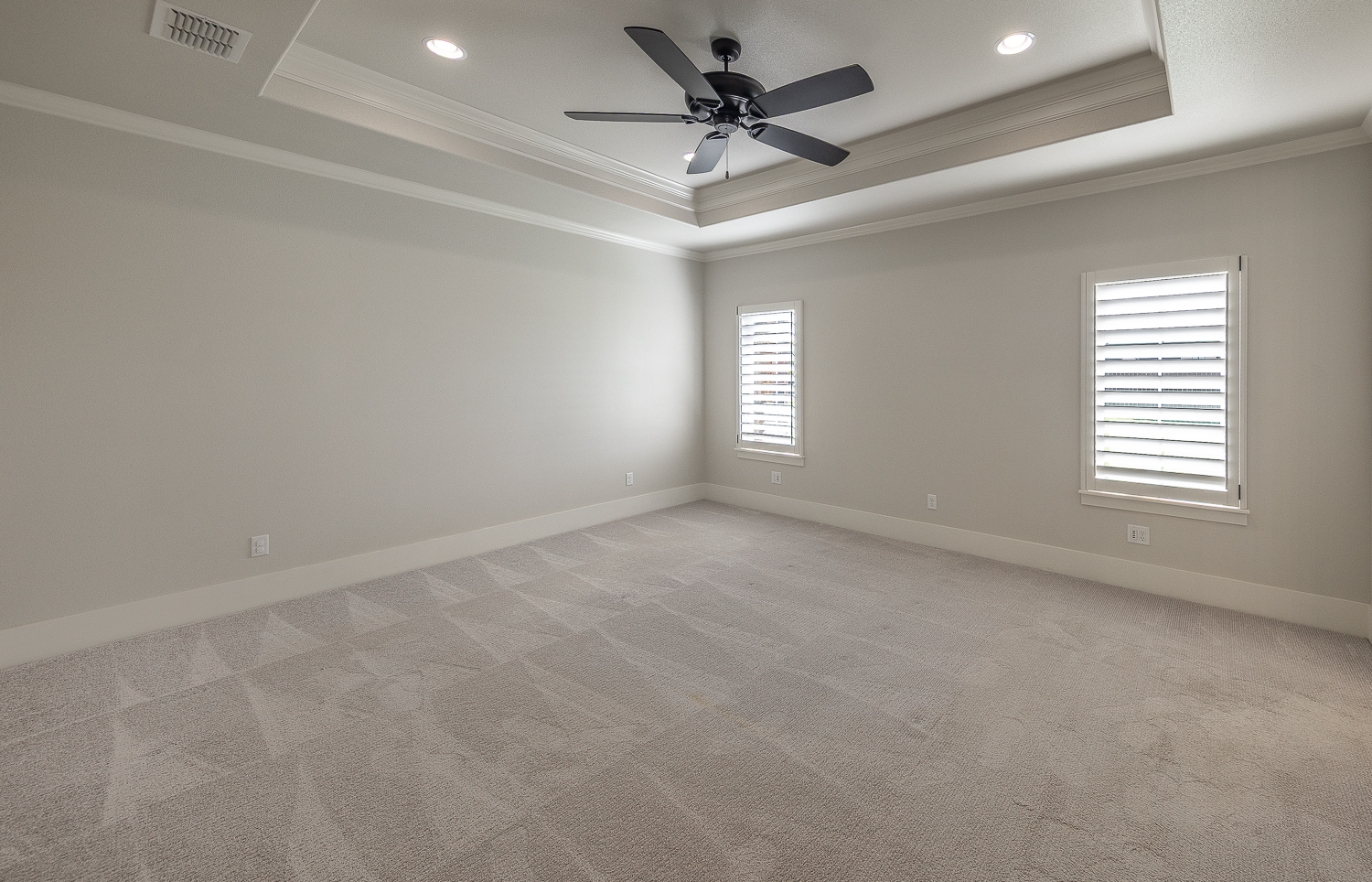 Lubbock, Texas, 79424, United States, 4 Bedrooms Bedrooms, ,5 BathroomsBathrooms,Residential,For Sale,1901517