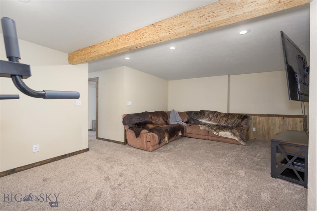 Anaconda, Montana, 59711, United States, 5 Bedrooms Bedrooms, ,3 BathroomsBathrooms,Residential,For Sale,1923651