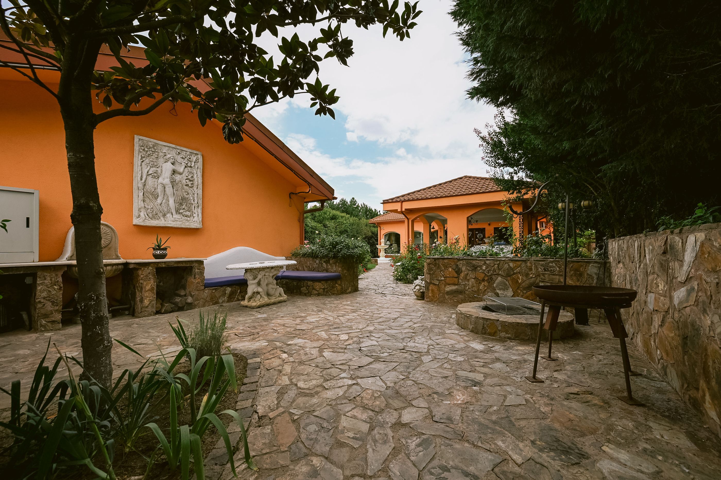  “La Conac” House, Versatile Estate with Heated Indoor Pool, Arad - 物件實景