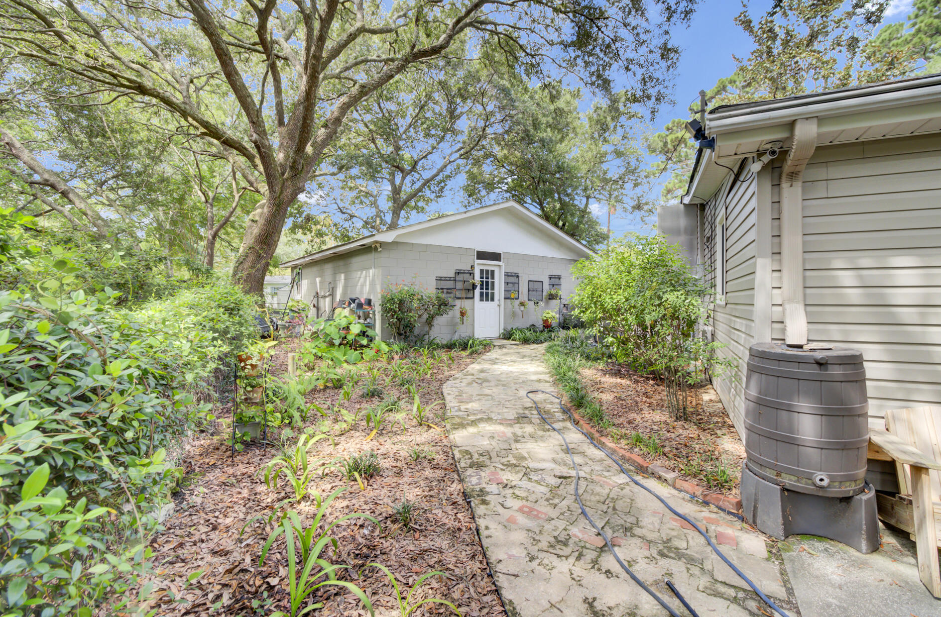 Charleston, South Carolina, 29407, United States, 4 Bedrooms Bedrooms, ,2 BathroomsBathrooms,Residential,For Sale,1950272