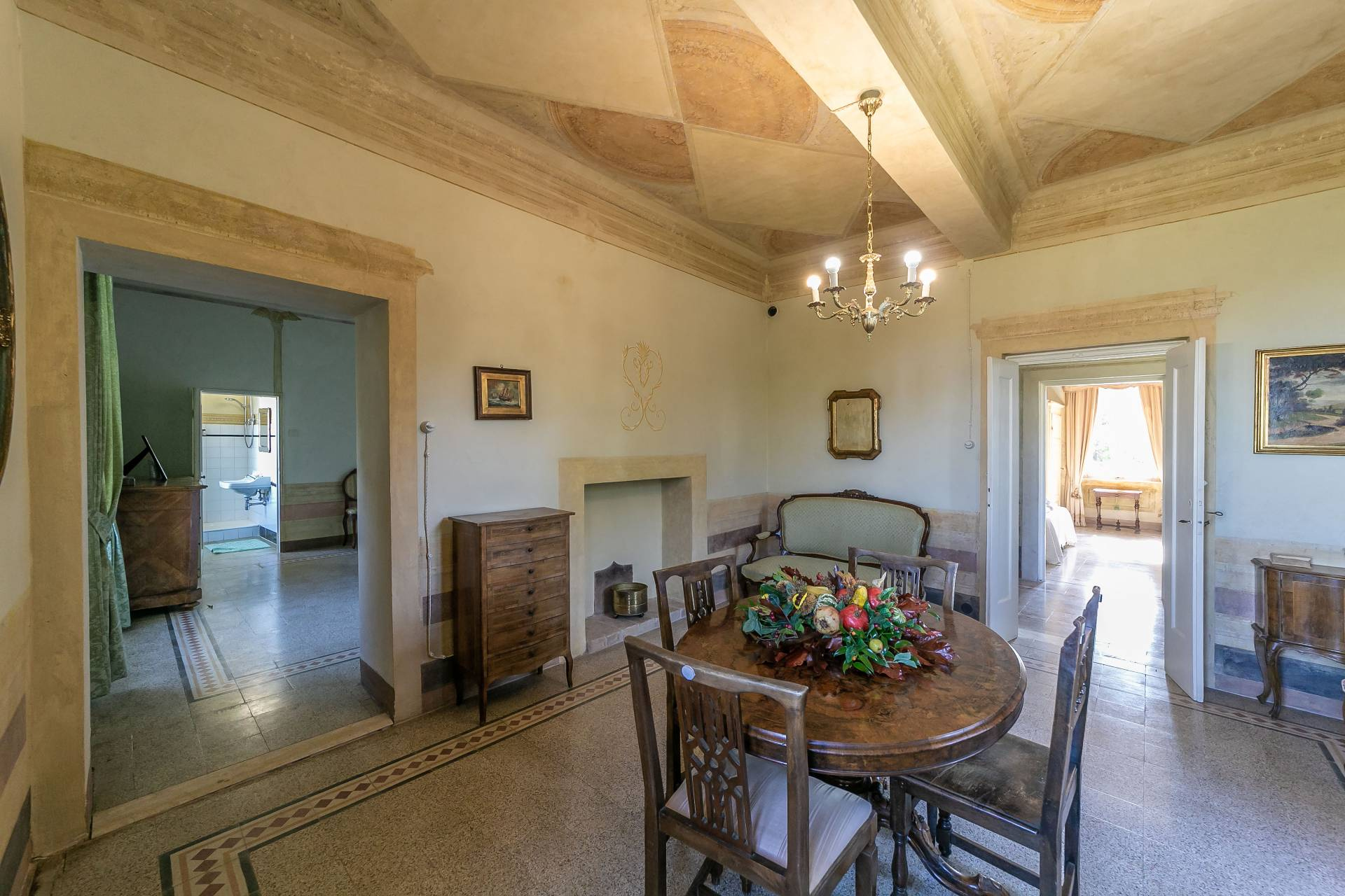 Via di Villa Bianca, Montepulciano, Siena, 53045, IT, 10 Bedrooms Bedrooms, ,10 BathroomsBathrooms,Residential,For Sale,Via di Villa Bianca,1311375