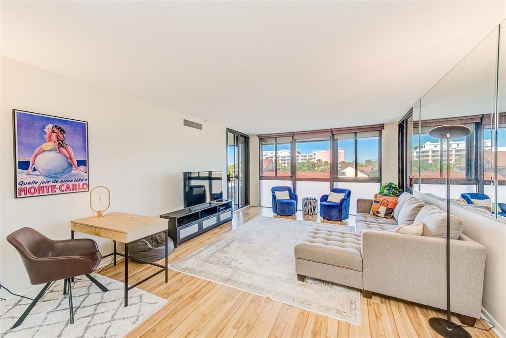 St Pete Beach, Florida, 33706, United States, 2 Bedrooms Bedrooms, ,2 BathroomsBathrooms,Residential,For Sale,1987564