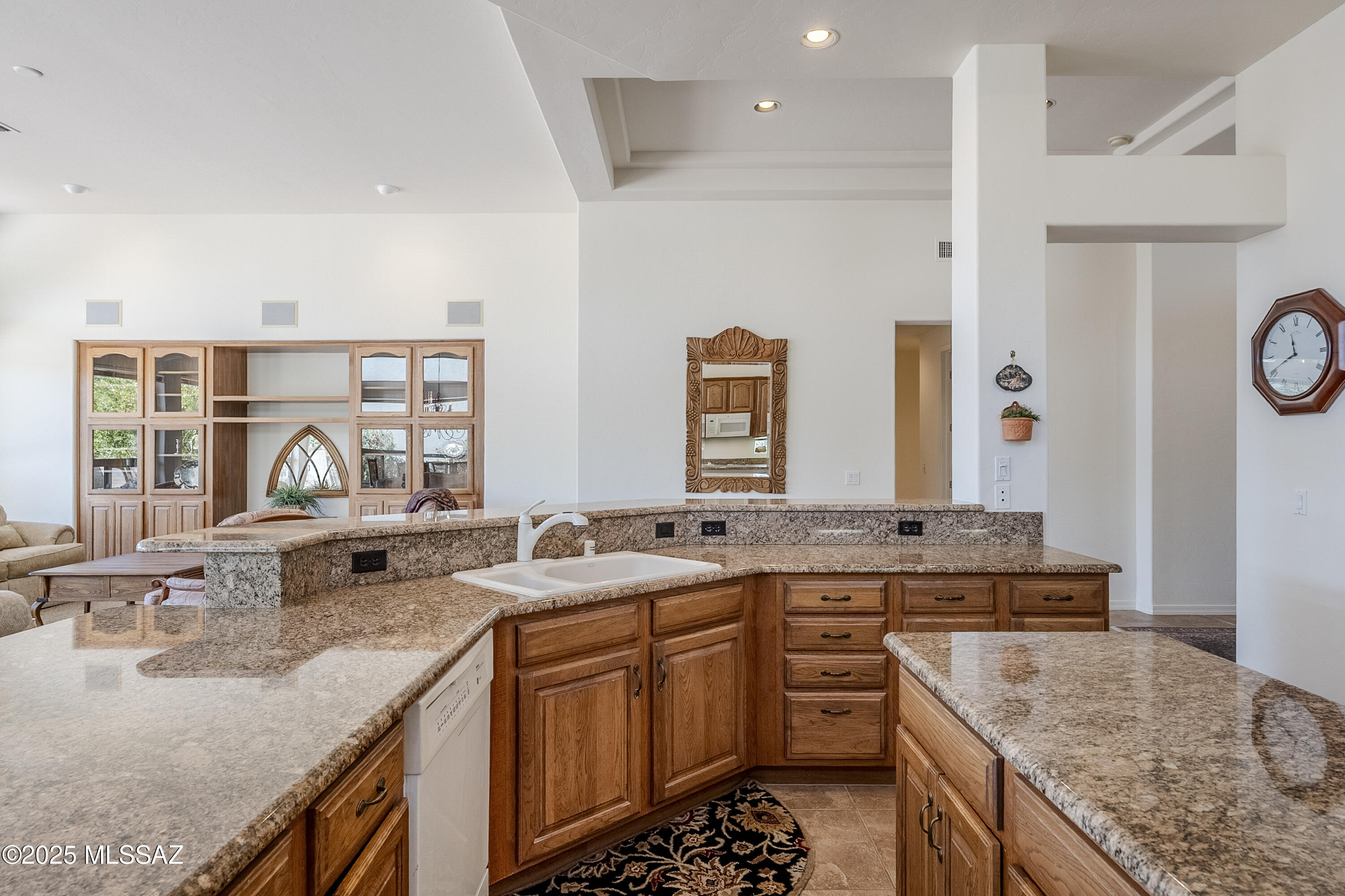 Oro Valley, Arizona, 85755, United States, 3 Bedrooms Bedrooms, ,3 BathroomsBathrooms,Residential,For Sale,1729108