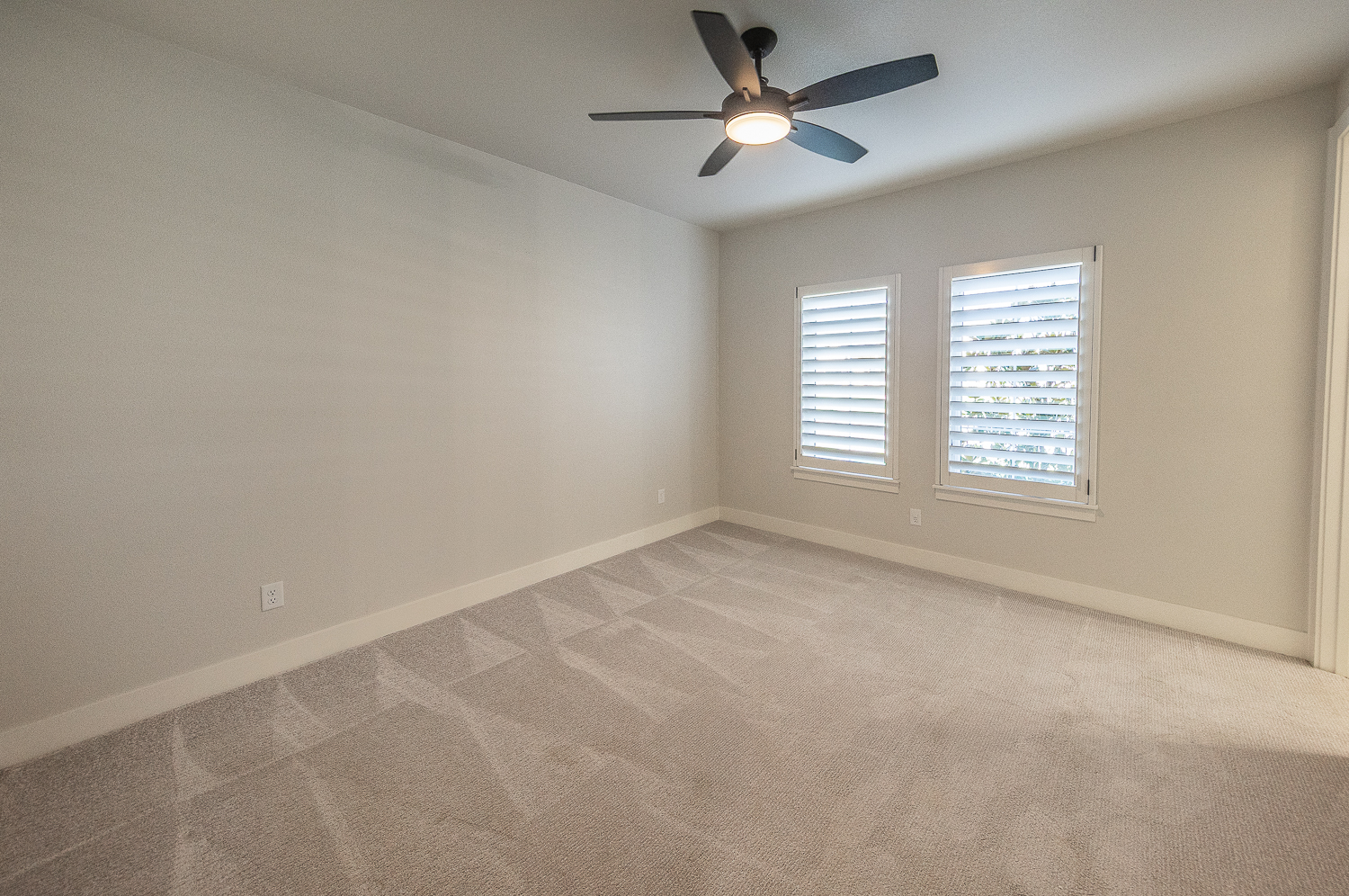 Lubbock, Texas, 79424, United States, 4 Bedrooms Bedrooms, ,5 BathroomsBathrooms,Residential,For Sale,1901517