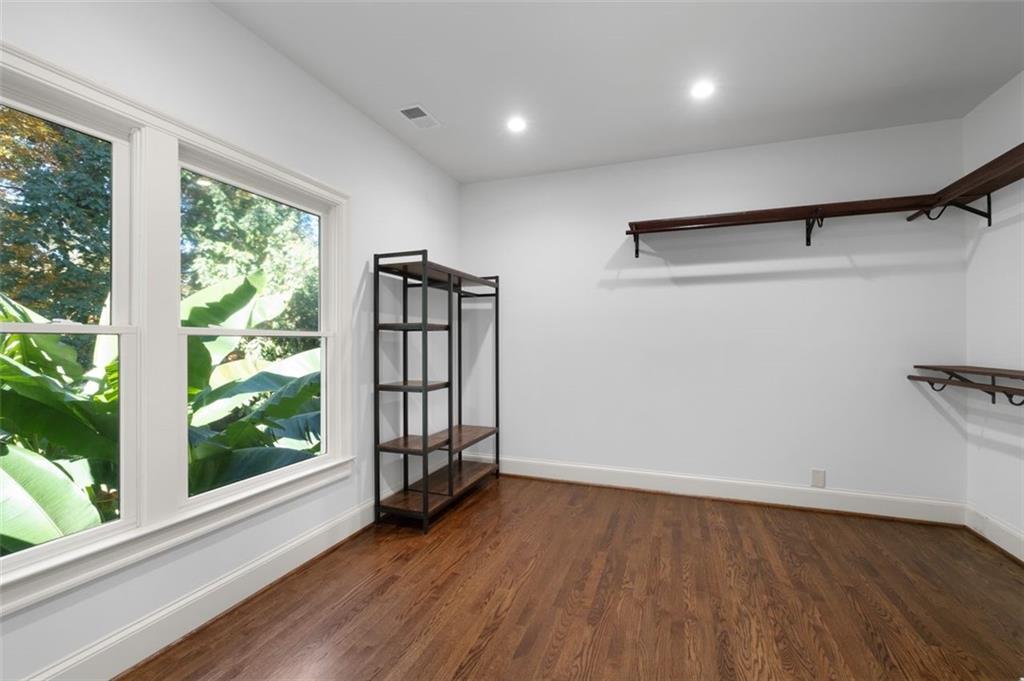 Decatur, Georgia, 30033, United States, 4 Bedrooms Bedrooms, ,4 BathroomsBathrooms,Residential,For Sale,1989134