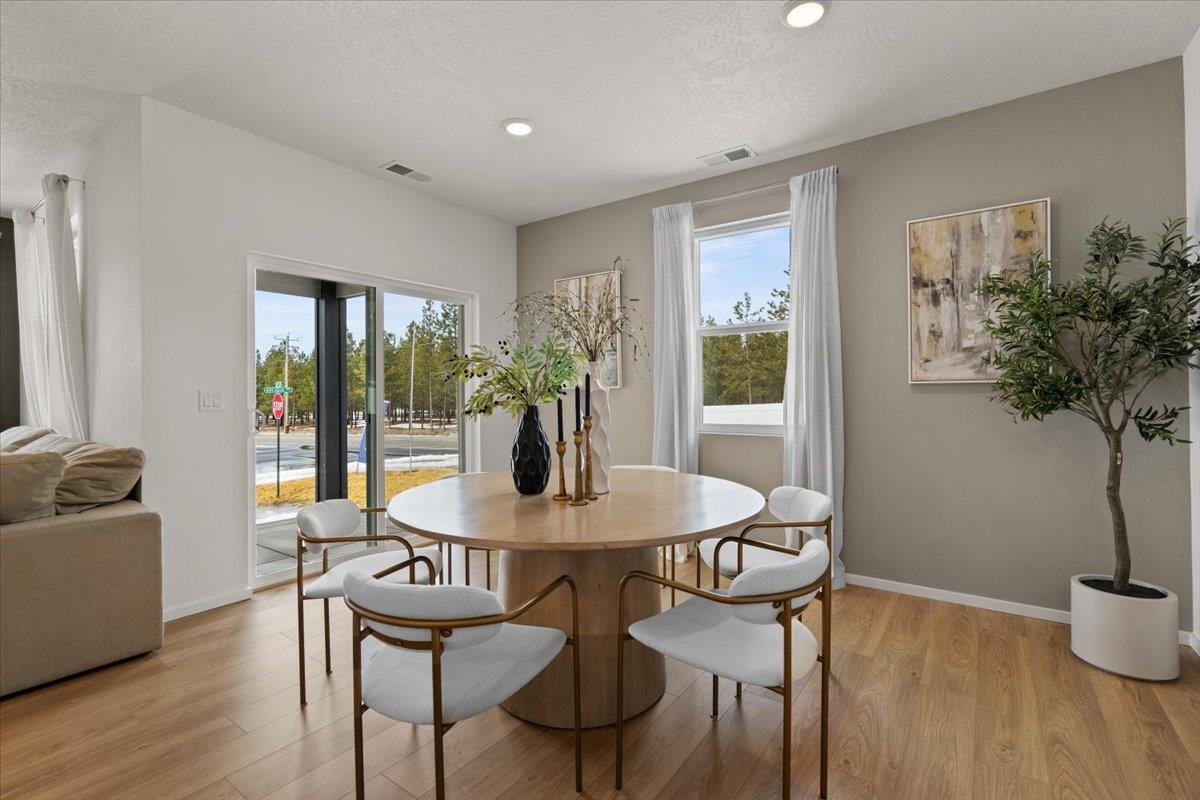 Deer Park, Washington, 99006, United States, 3 Bedrooms Bedrooms, ,2 BathroomsBathrooms,Residential,For Sale,1873845
