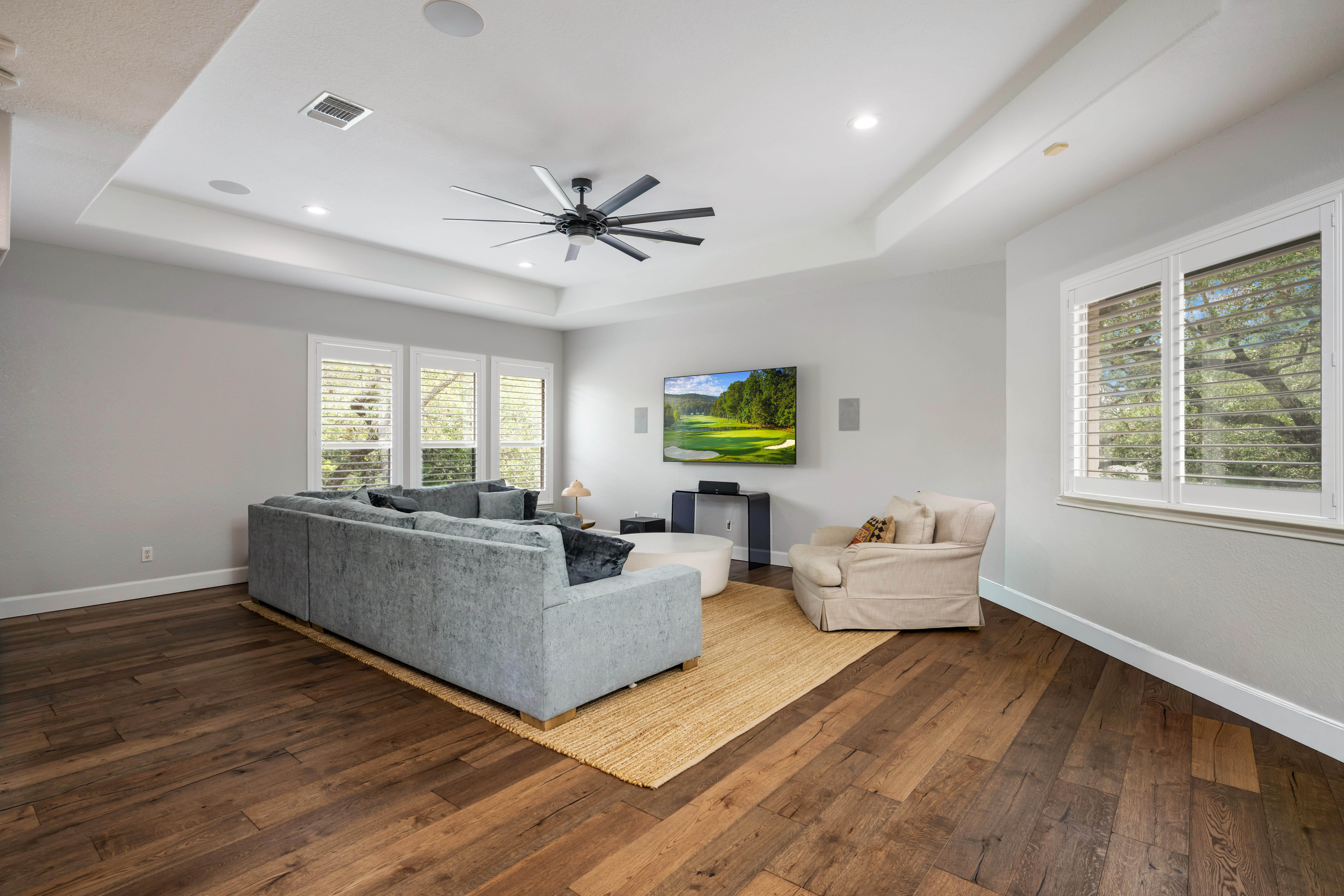  Elegant Retreat with Resort-Style Backyard - 物件實景