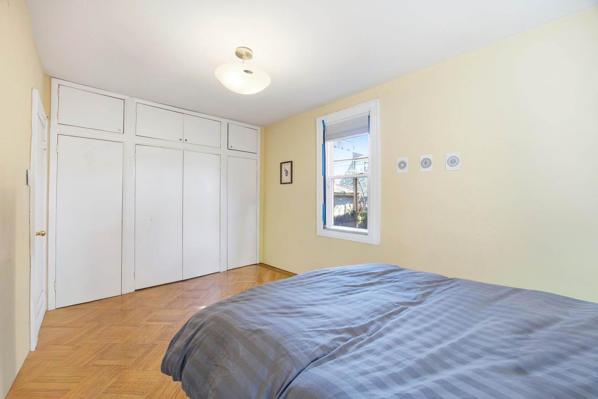  1077 E36th Street - 物件實景