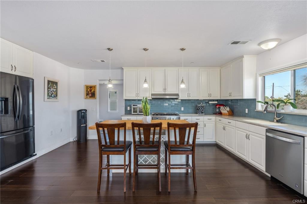 Redlands, California, 92373, United States, 4 Bedrooms Bedrooms, ,3 BathroomsBathrooms,Residential,For Sale,1824077