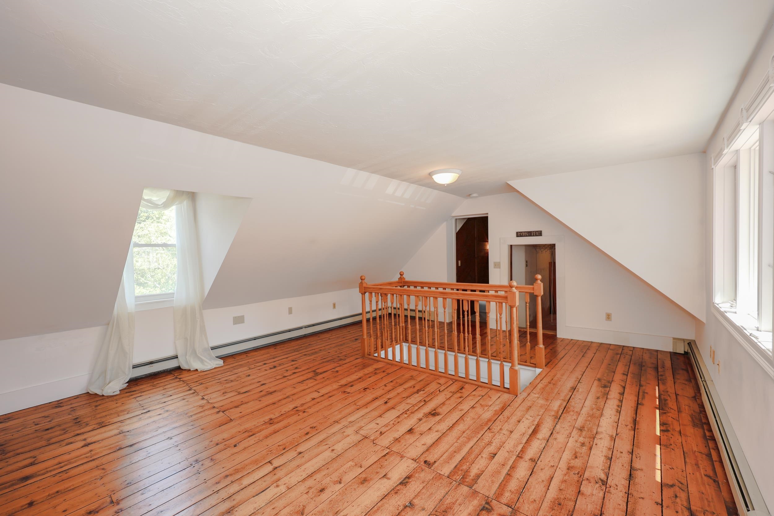 Goffstown, New Hampshire, 03045, United States, 4 Bedrooms Bedrooms, ,4 BathroomsBathrooms,Residential,For Sale,1901331
