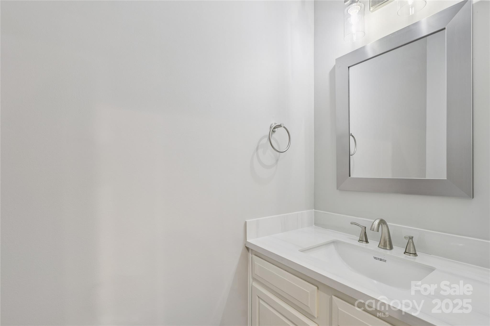 Charlotte, North Carolina, 28204, United States, 2 Bedrooms Bedrooms, ,3 BathroomsBathrooms,Residential,For Sale,1917401