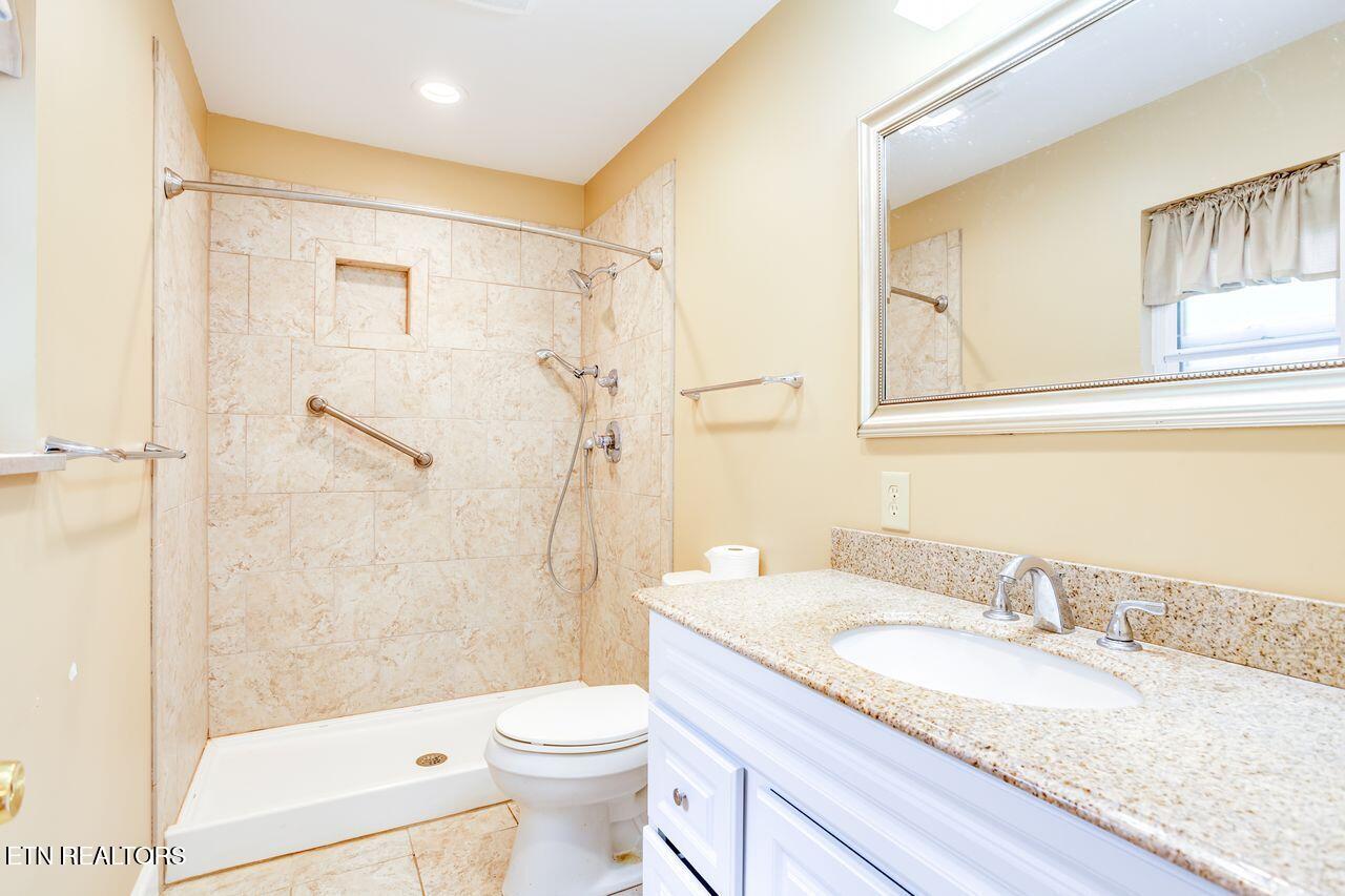 Knoxville, Tennessee, 37934, United States, 4 Bedrooms Bedrooms, ,2 BathroomsBathrooms,Residential,For Sale,2048398