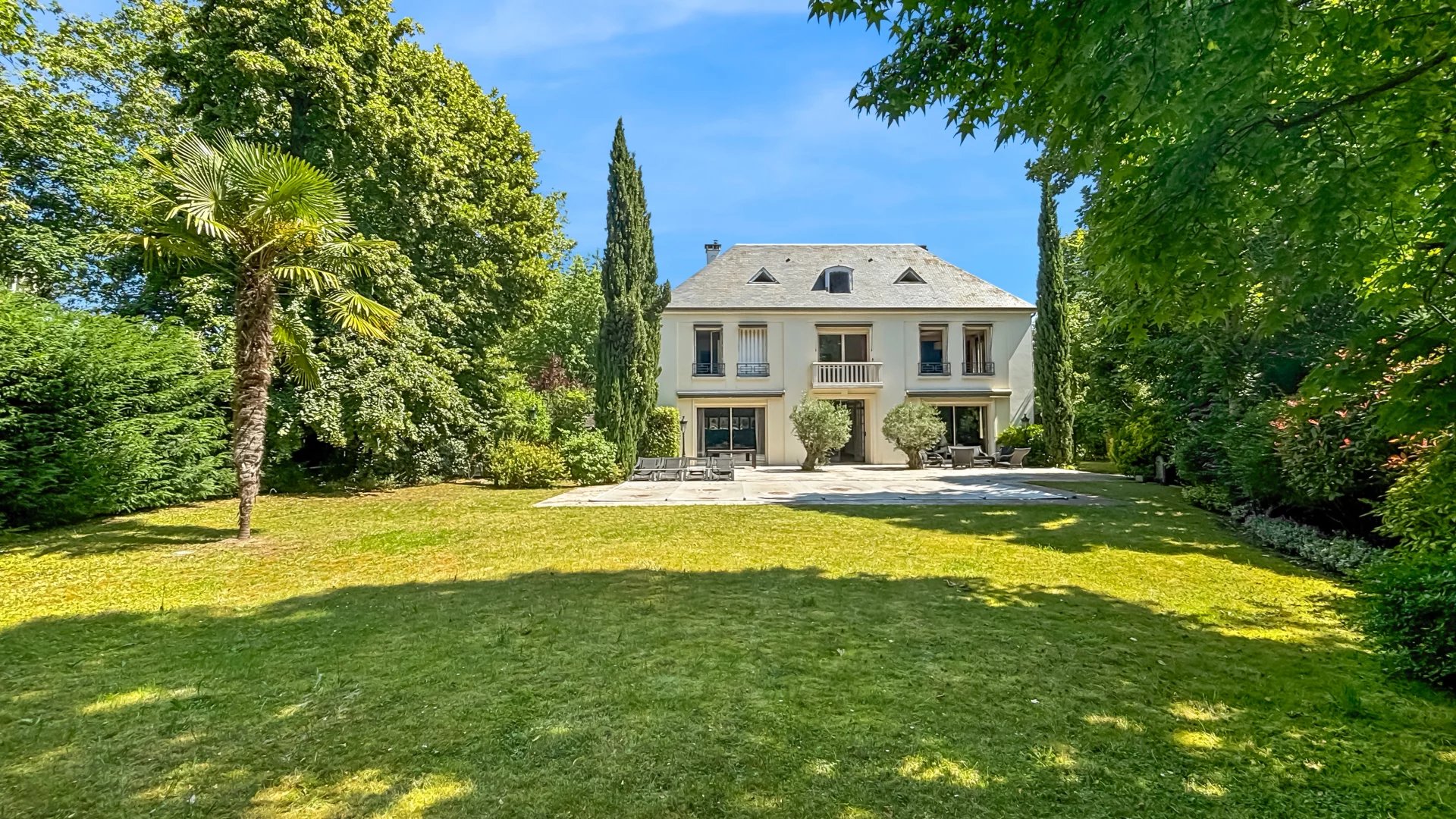 Maisons-Laffitte, Île-de-France, 78600, FR, 8 Bedrooms Bedrooms, ,7 BathroomsBathrooms,Residential,For Sale,1562144