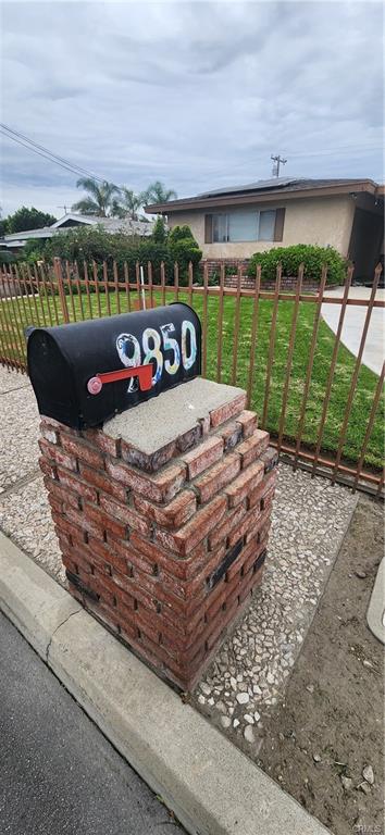 Bloomington, California, 92316, United States, 5 Bedrooms Bedrooms, ,2 BathroomsBathrooms,Residential,For Sale,2008810