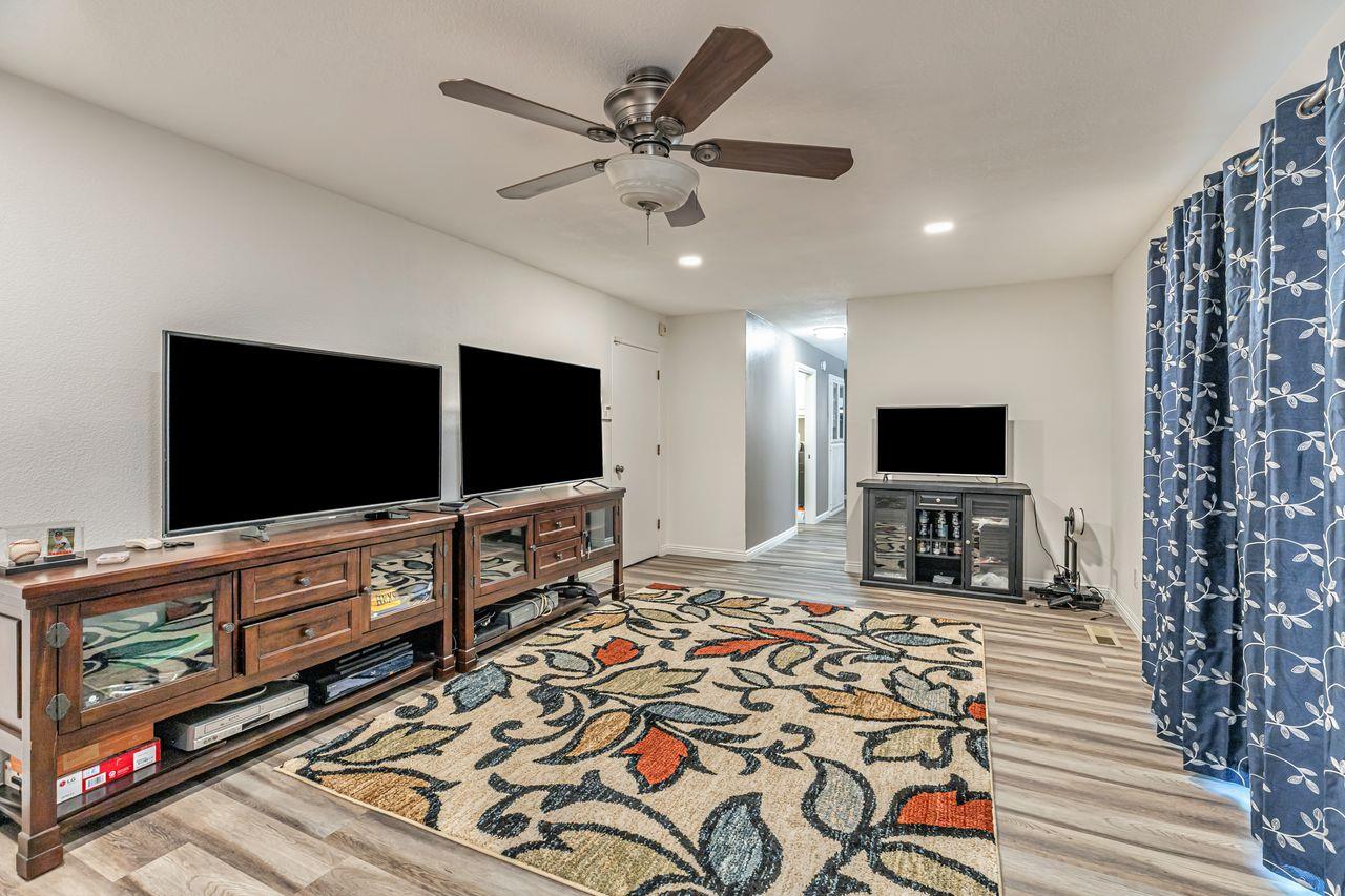 Fair Oaks, California, 95628, United States, 4 Bedrooms Bedrooms, ,3 BathroomsBathrooms,Residential,For Sale,1992931