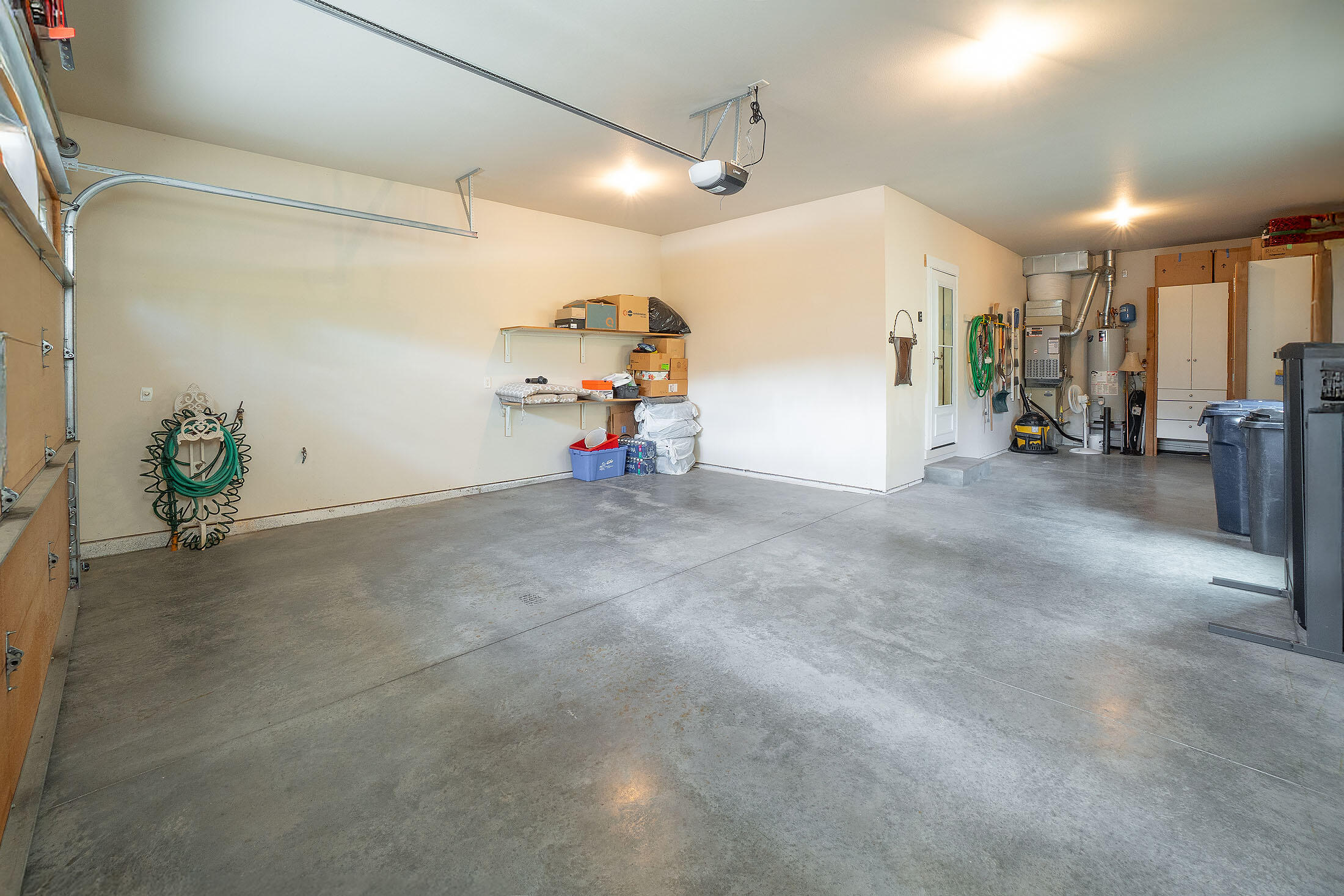 Bend, Oregon, 97702, United States, 3 Bedrooms Bedrooms, ,2 BathroomsBathrooms,Residential,For Sale,1883442