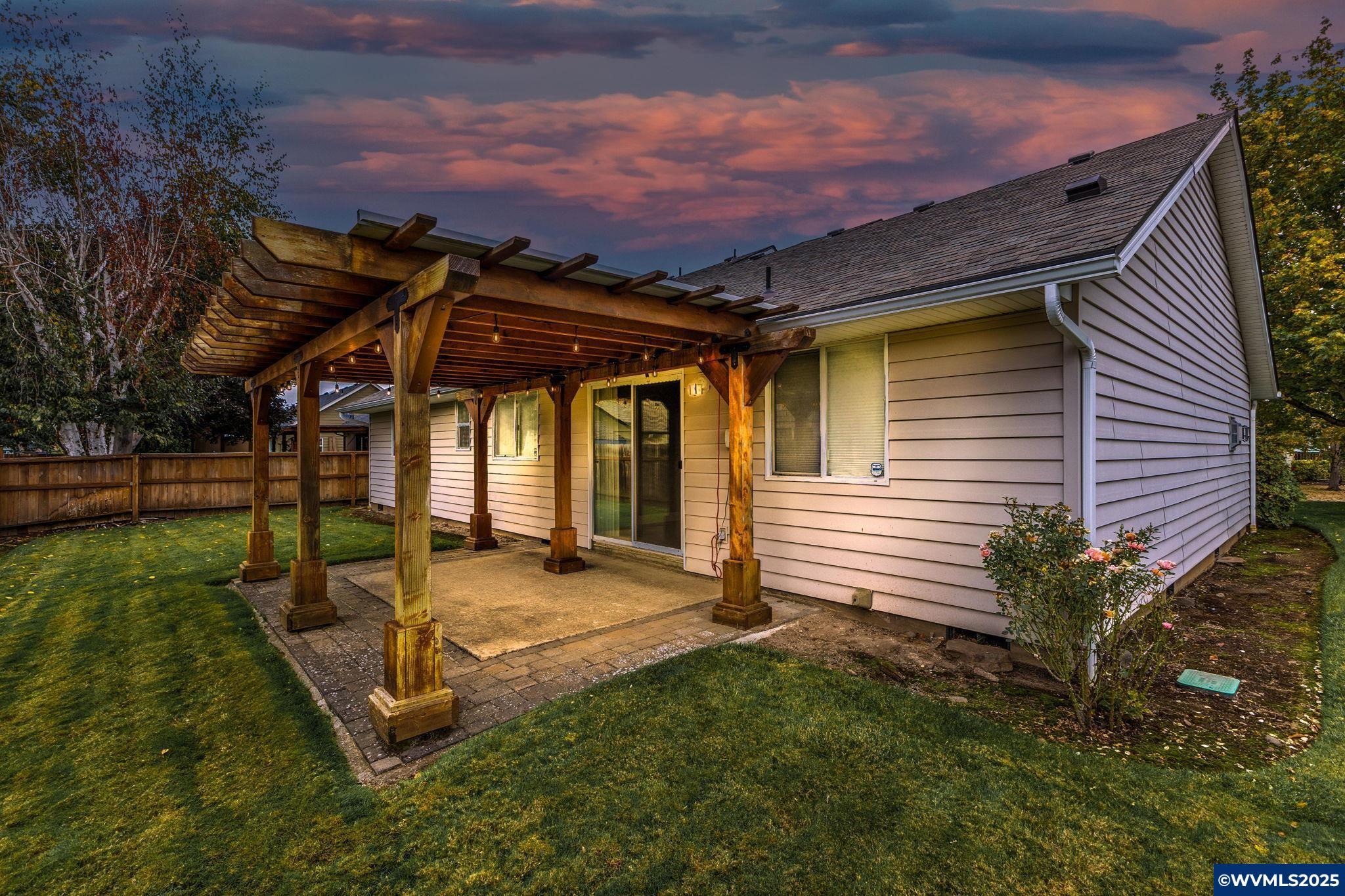 Keizer, Oregon, 97303, United States, 4 Bedrooms Bedrooms, ,3 BathroomsBathrooms,Residential,For Sale,1963080