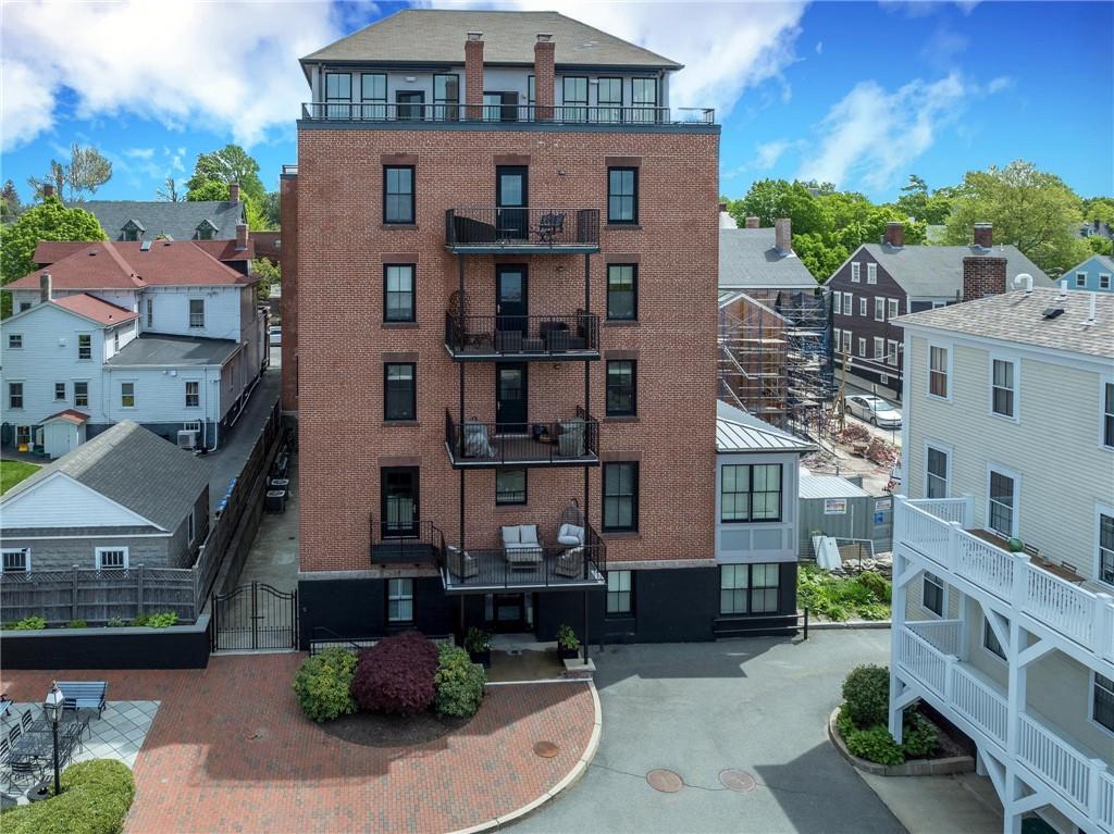 Bristol, Rhode Island, 02809, United States, 2 Bedrooms Bedrooms, ,3 BathroomsBathrooms,Residential,For Sale,1834727