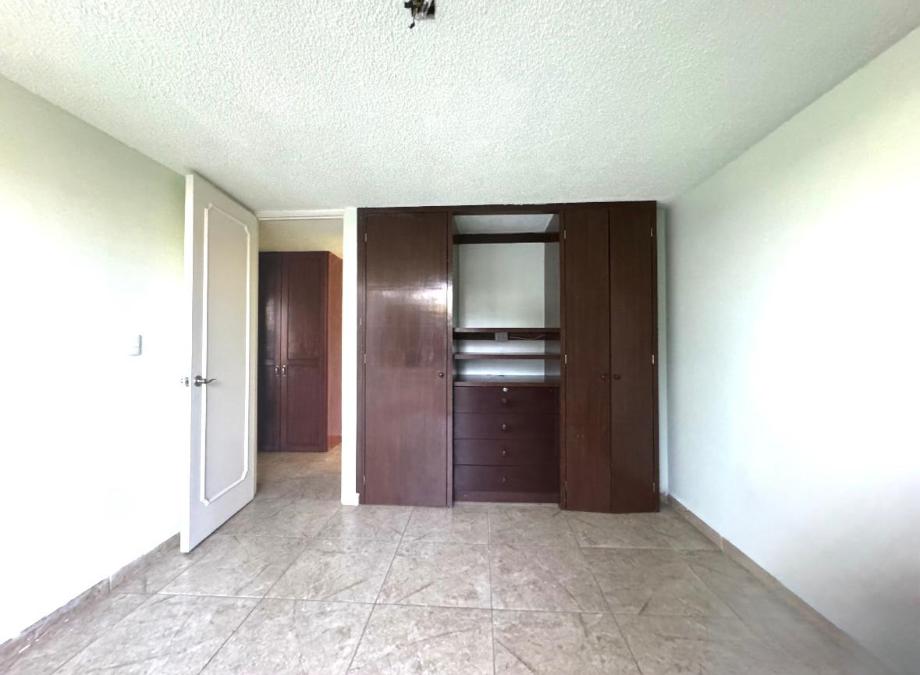 Circuito Arquitectos, Naucalpan de Juárez, Estado de méxico, 53100, Mexico, 2 Bedrooms Bedrooms, ,1 BathroomBathrooms,Residential,For Sale,Circuito Arquitectos,1672602