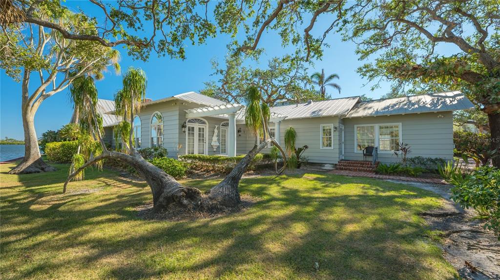 1249 S Basin Lane, Sarasota, Florida, 34242, United States, 6 Bedrooms Bedrooms, ,7 BathroomsBathrooms,Residential,For Sale,1249 S Basin Lane,1669089