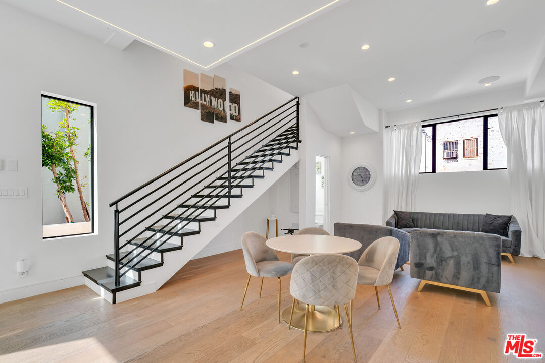 Los Angeles, California, 90046, United States, 3 Bedrooms Bedrooms, ,3 BathroomsBathrooms,Residential,For Sale,1827071