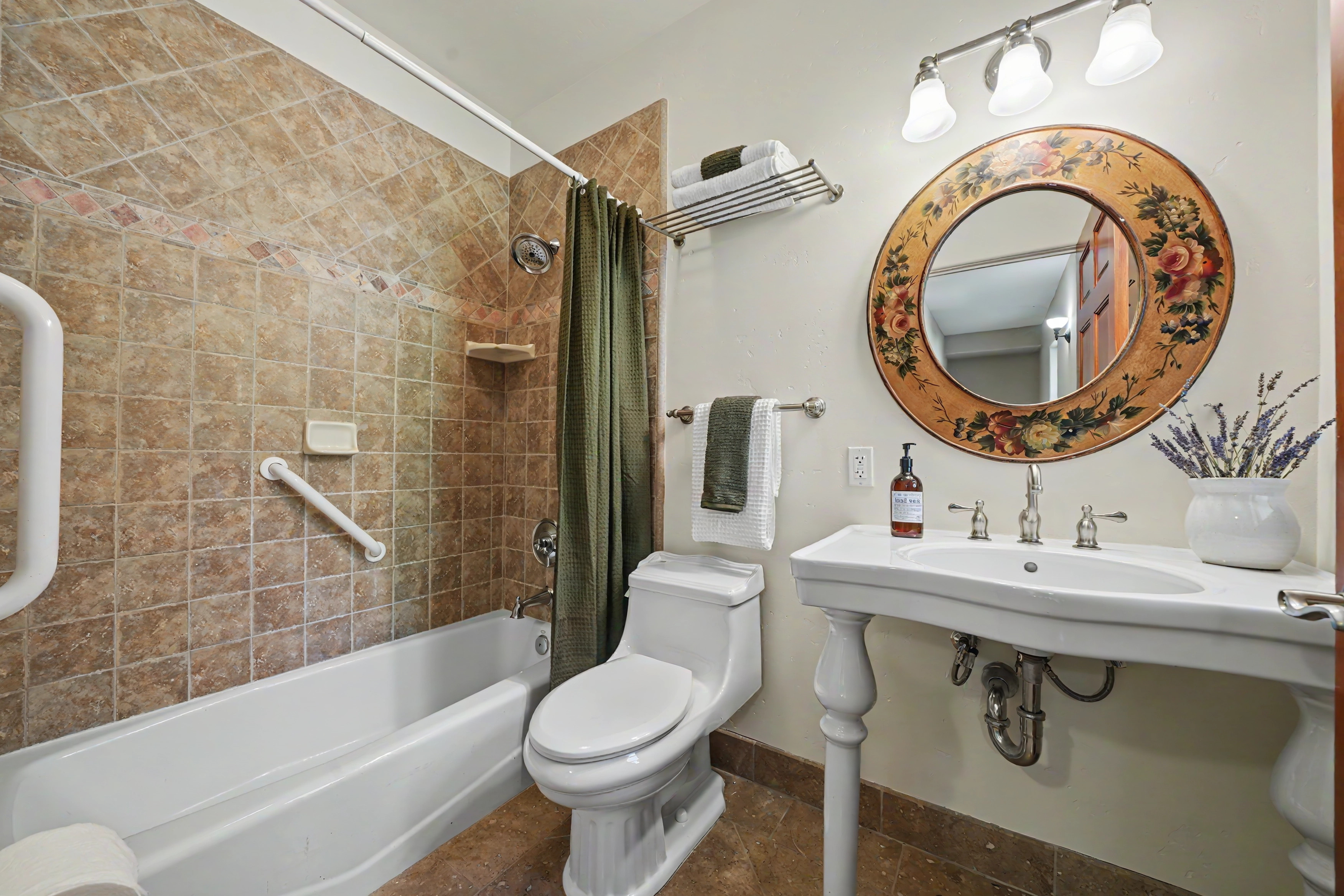  40 Acres - Fully Wheelchair Accessible - Indoor Pool - 物件實景