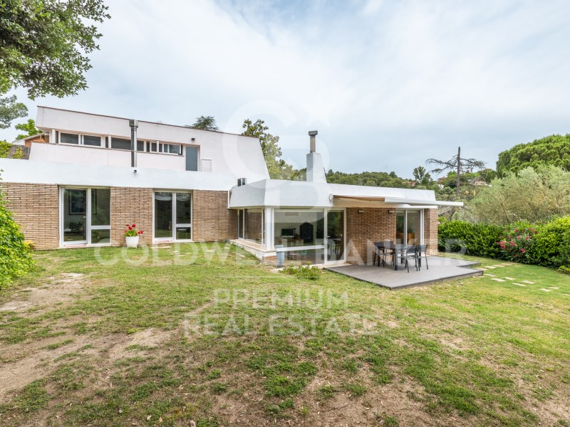 Cerdanyola del Vallès, Catalonia, ES, 4 Bedrooms Bedrooms, ,3 BathroomsBathrooms,Residential,For Sale,1856744