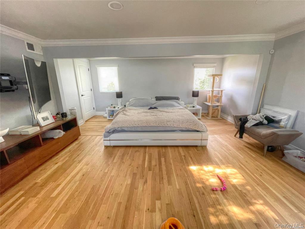 Oceanside, New York, 11572, United States, 3 Bedrooms Bedrooms, ,3 BathroomsBathrooms,Residential,For Sale,1995607