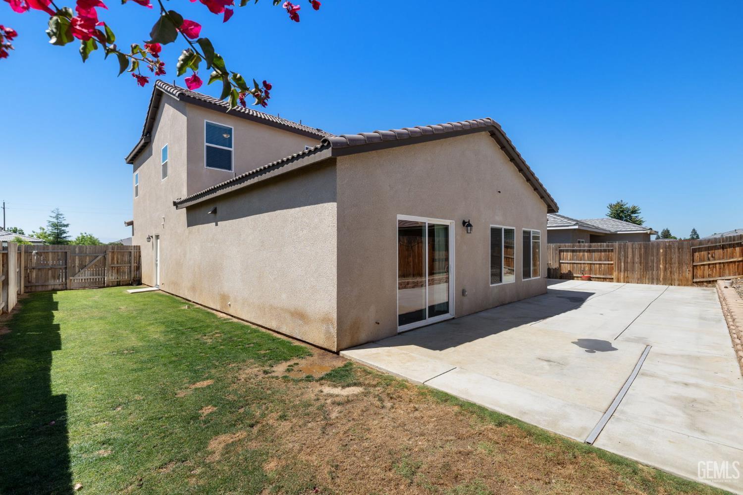 Bakersfield, California, 93314, United States, 5 Bedrooms Bedrooms, ,3 BathroomsBathrooms,Residential,For Sale,1821031