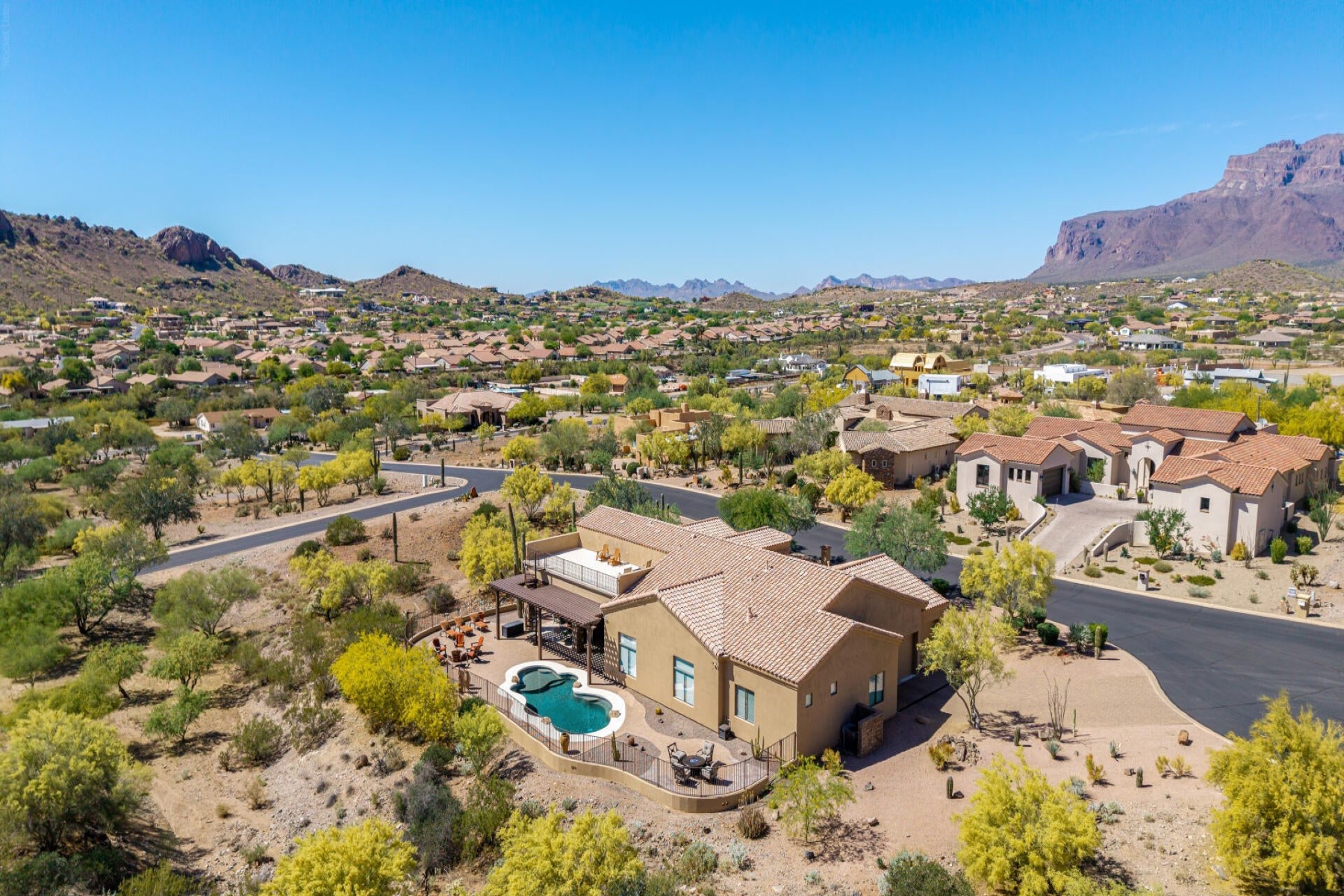  10761 E Calle Del Cascabel  Gold Canyon, AZ - 物件實景