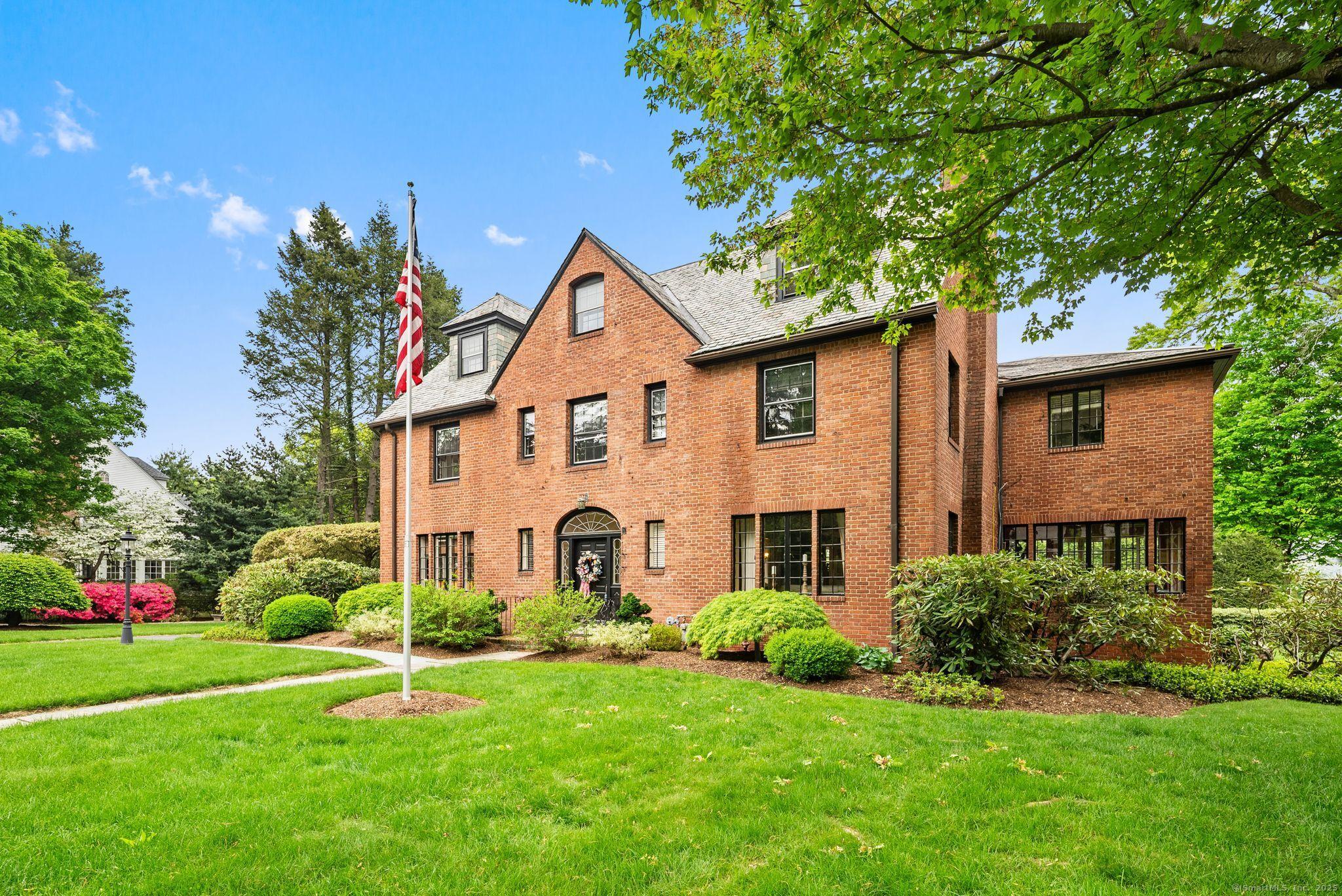 West Hartford, Connecticut, 06119, United States, 8 Bedrooms Bedrooms, ,7 BathroomsBathrooms,Residential,For Sale,1825523