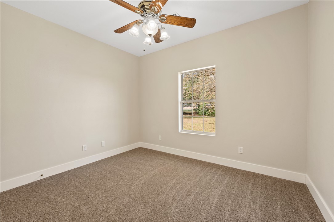 Franklin, Texas, 77856, United States, 4 Bedrooms Bedrooms, ,3 BathroomsBathrooms,Residential,For Sale,2005456