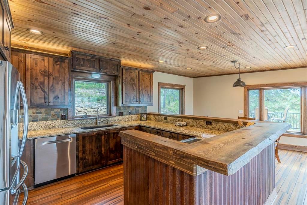 Durango, Colorado, 81301, United States, 3 Bedrooms Bedrooms, ,4 BathroomsBathrooms,Residential,For Sale,1787278