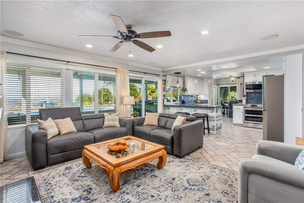 Riverside, California, 92503, United States, 4 Bedrooms Bedrooms, ,3 BathroomsBathrooms,Residential,For Sale,1981600