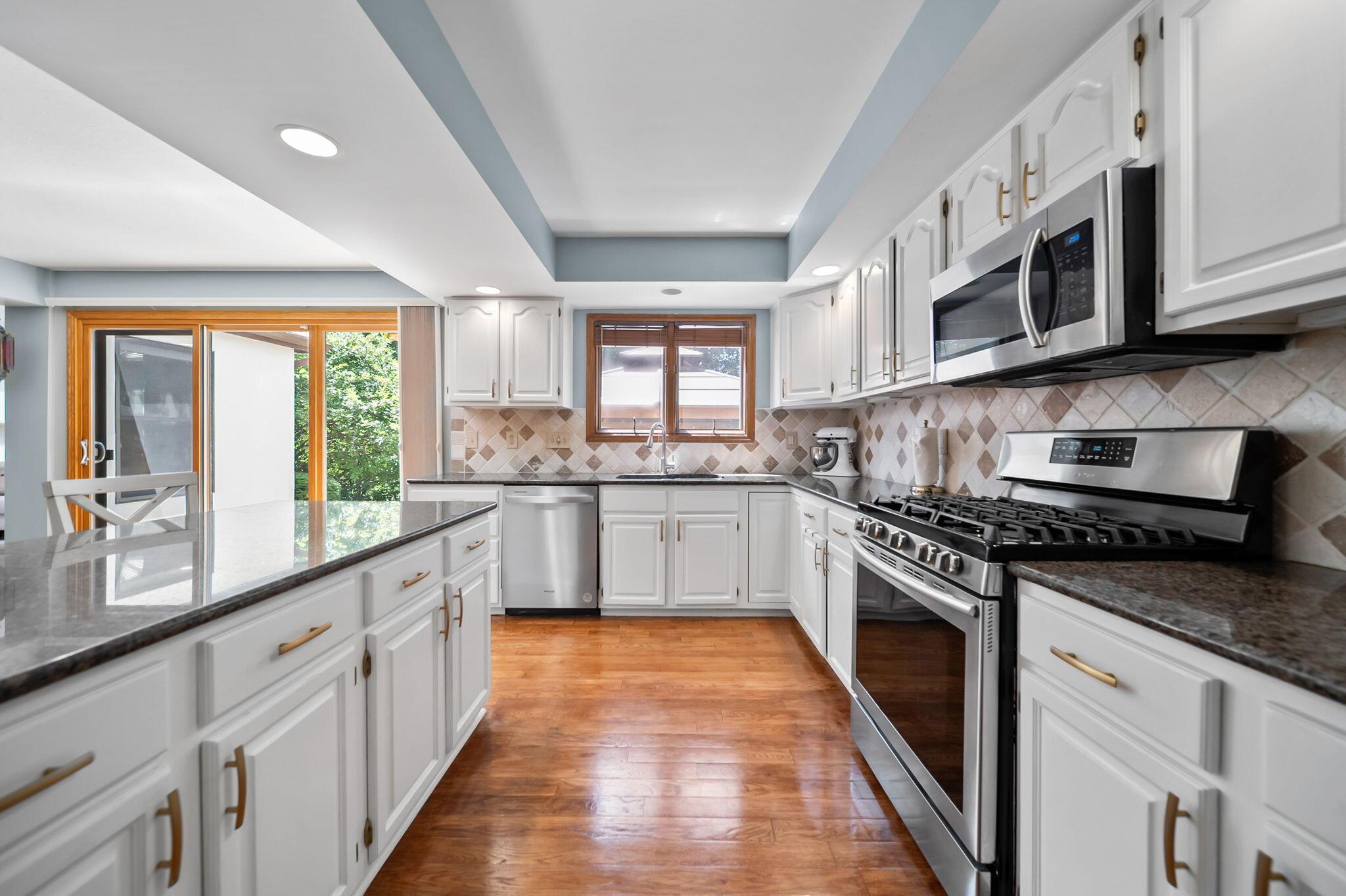 Dublin, Ohio, 43017, United States, 4 Bedrooms Bedrooms, ,4 BathroomsBathrooms,Residential,For Sale,1883217