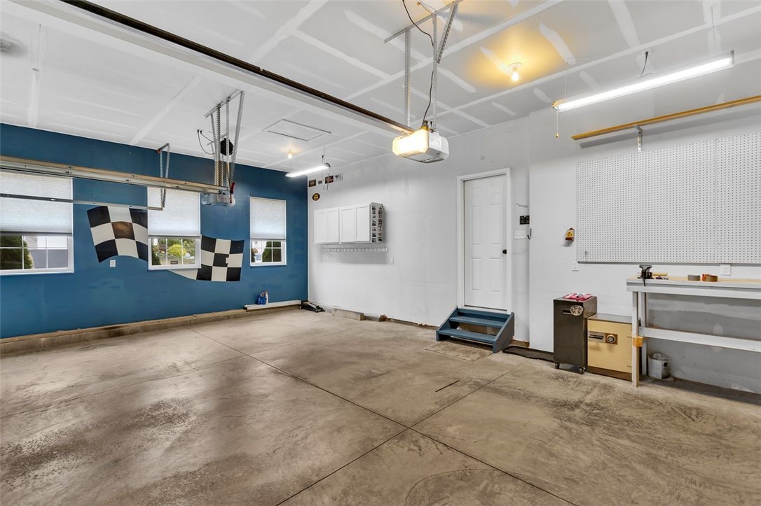 Jackson Twp, Pennsylvania, 16063, United States, 5 Bedrooms Bedrooms, ,4 BathroomsBathrooms,Residential,For Sale,1933406